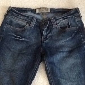 Hint blue jeans.  Barely wore. Size 5